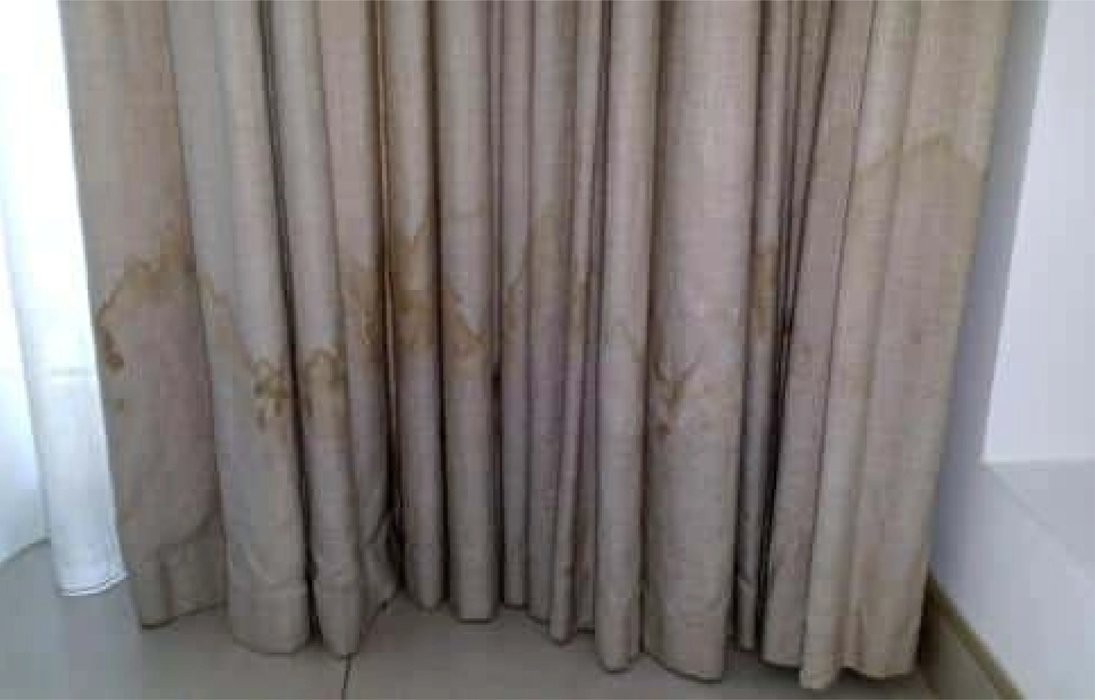 Cortinas antes de desinfectar